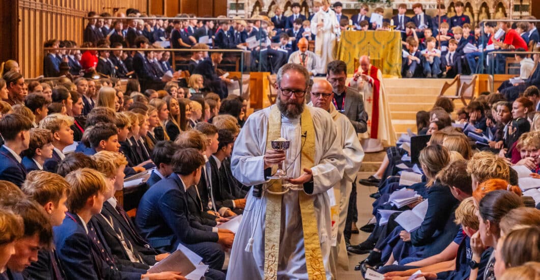 Installation-of-Bishop-Humphrey-Southern-as-Provost-Chapel-Hurstpierpoint-College-03