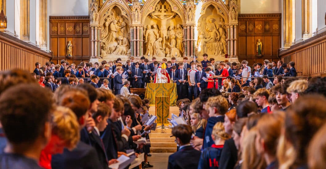 Installation-of-Bishop-Humphrey-Southern-as-Provost-Chapel-Hurstpierpoint-College-06